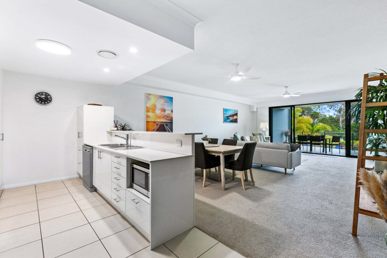 Apt 16 2 Bed 2nd Floor Pool View Apt 2