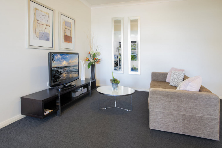 The Bay Apartments 3BR Corner Apt 13 1200px 06