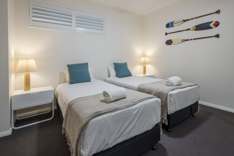 The Bay Apartments 3BR Poolside Apt 2 1200px 10