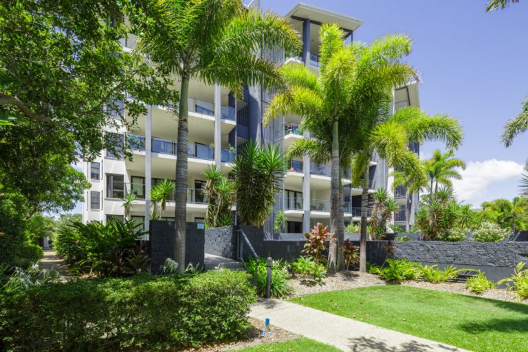 Botanical Garden Setting