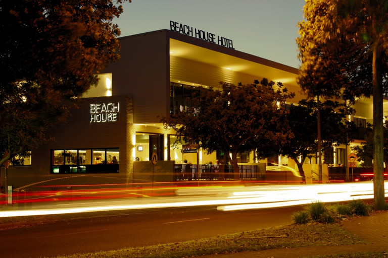 The Beach House Hotel GMB